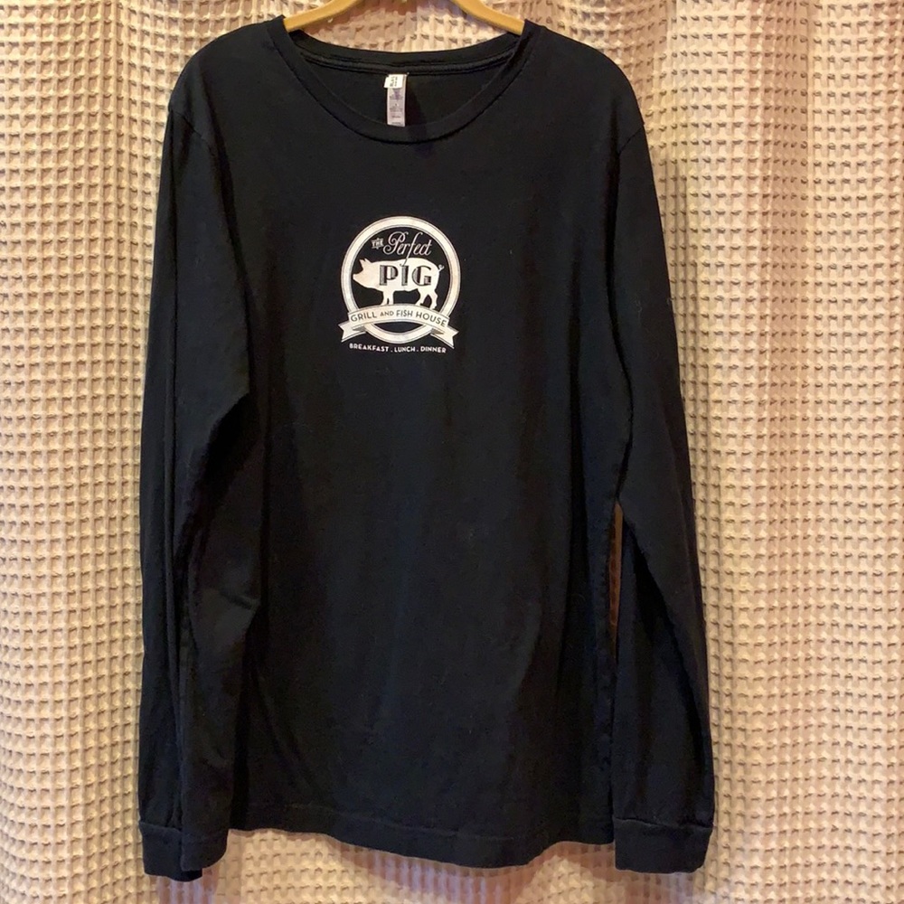 ⚜️ Long-sleeve graphic Tee